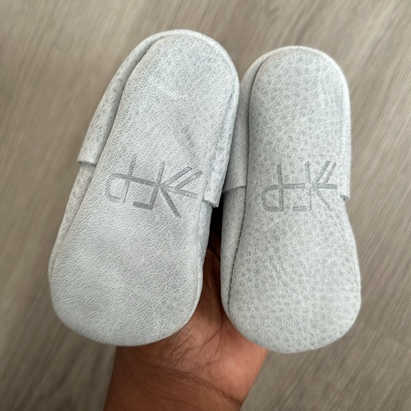 Freshly picked baby moccasins - Picture 5 of 12